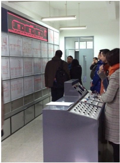 城市軌道交通列車電氣回路系統(tǒng)教學(xué)平臺(tái) 系統(tǒng)現(xiàn)場(chǎng)拍攝圖片