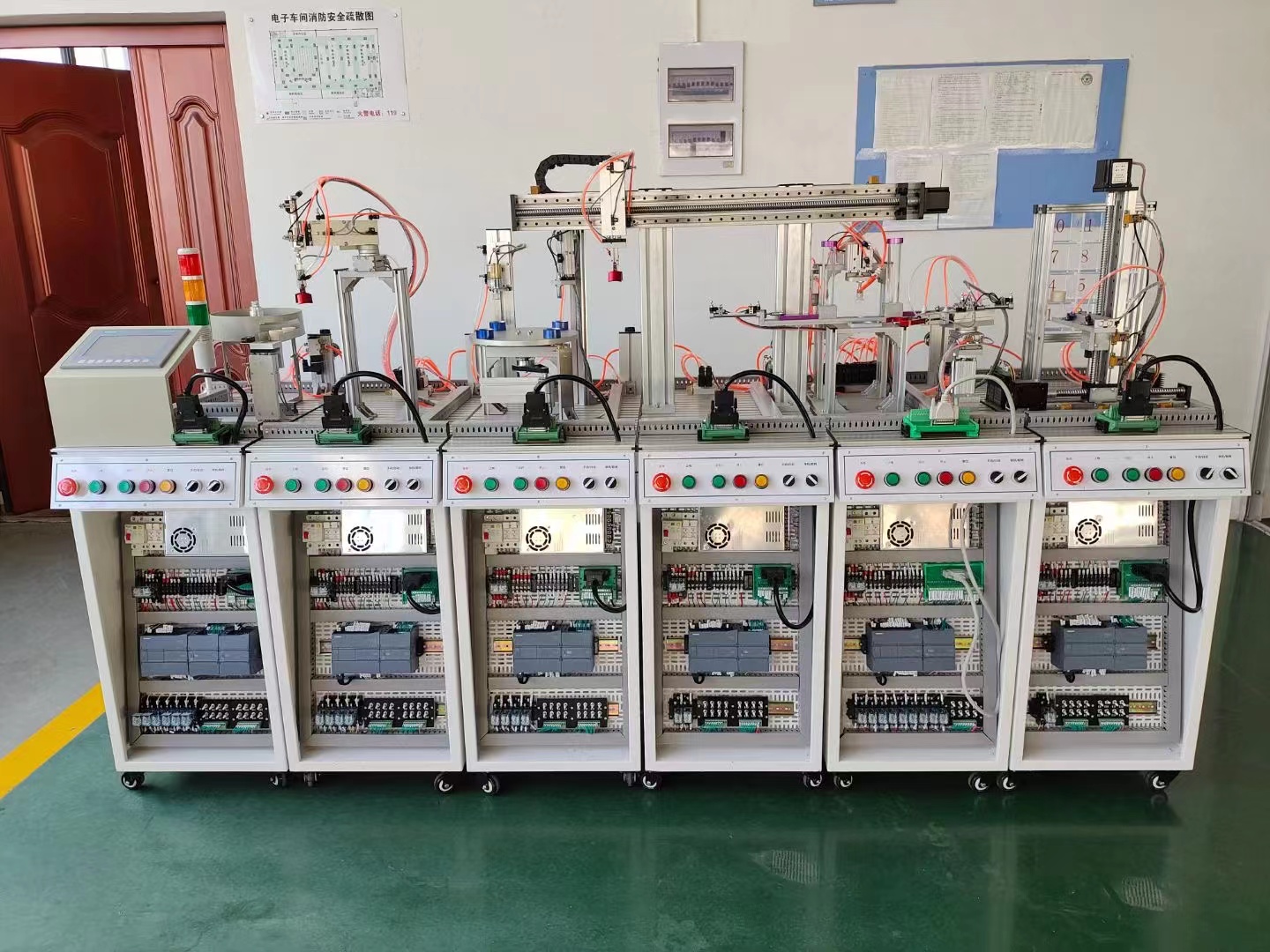 模塊式柔性自動化生產(chǎn)線實訓(xùn)系統(tǒng)